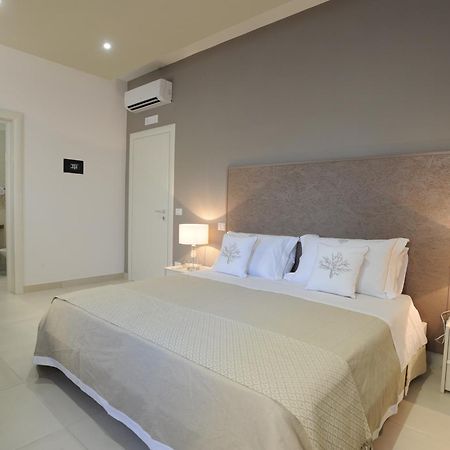 Filo Di Vento Hotel Porto Cesareo Bagian luar foto