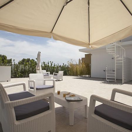 Filo Di Vento Hotel Porto Cesareo Bagian luar foto