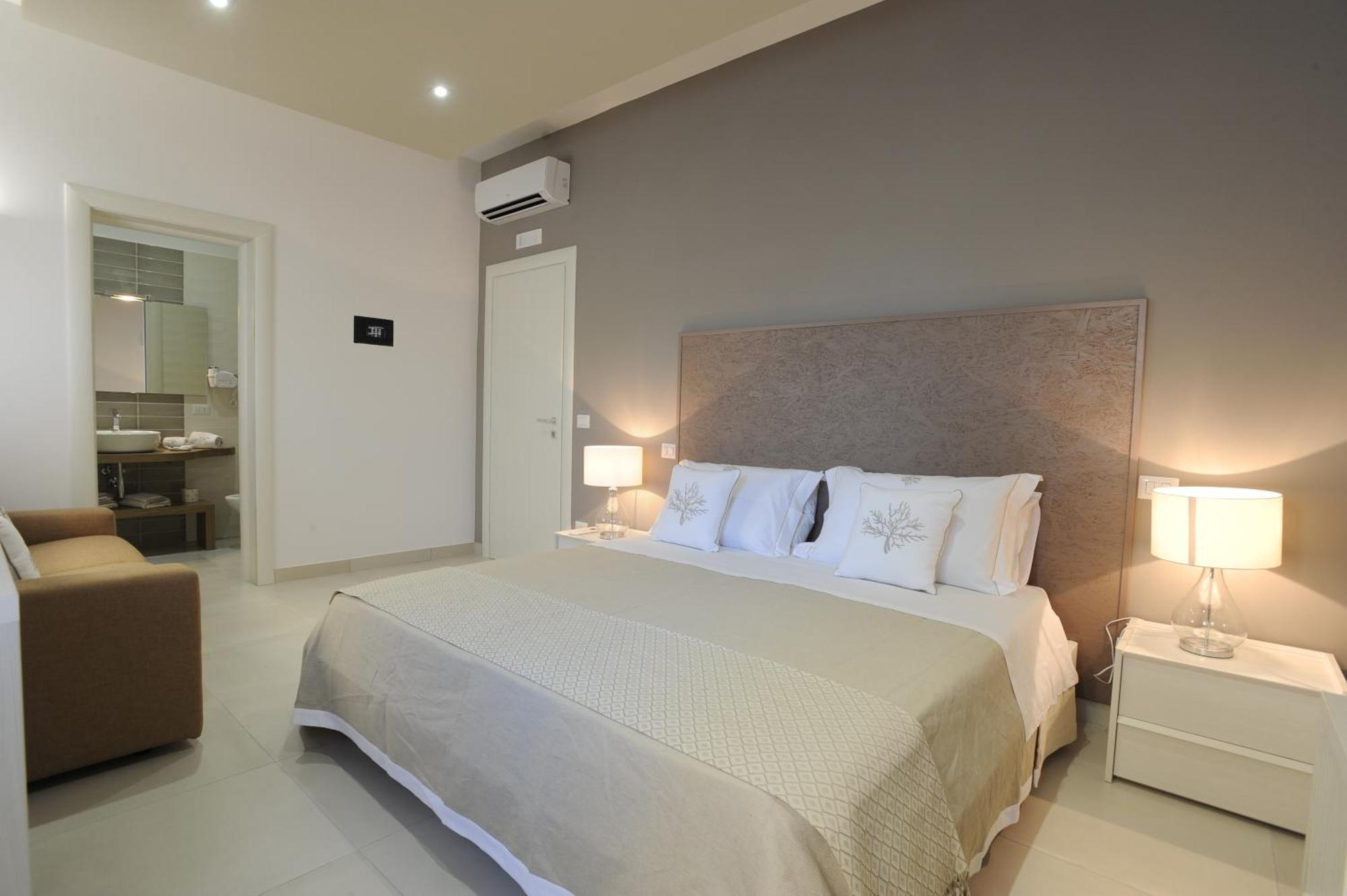 Filo Di Vento Hotel Porto Cesareo Bagian luar foto