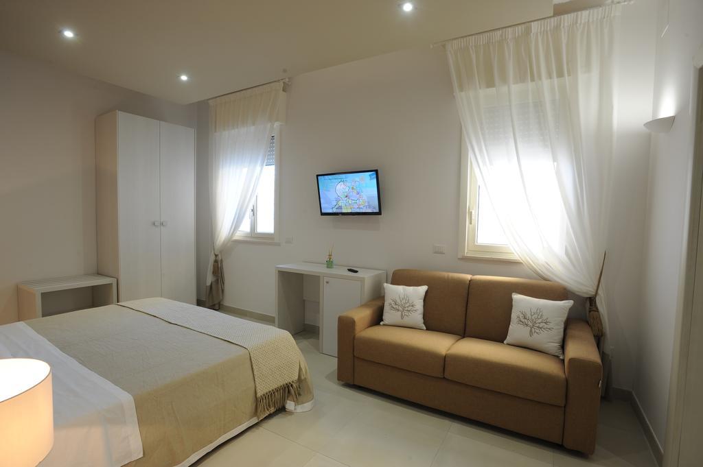 Filo Di Vento Hotel Porto Cesareo Bagian luar foto