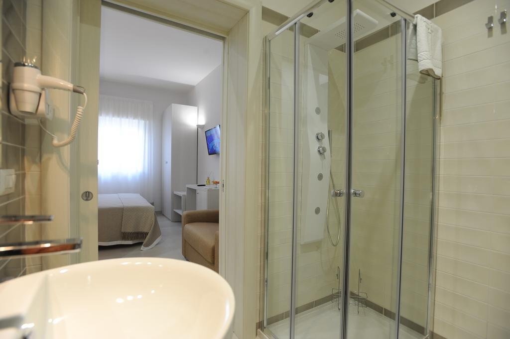 Filo Di Vento Hotel Porto Cesareo Bagian luar foto