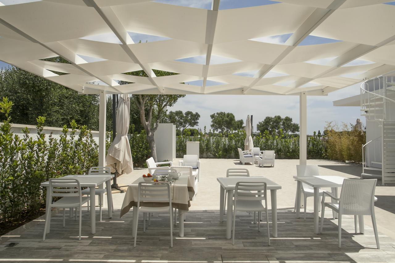 Filo Di Vento Hotel Porto Cesareo Bagian luar foto